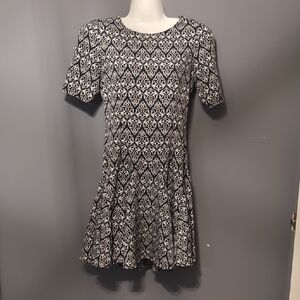 Elegant Black and White Patterned Dress